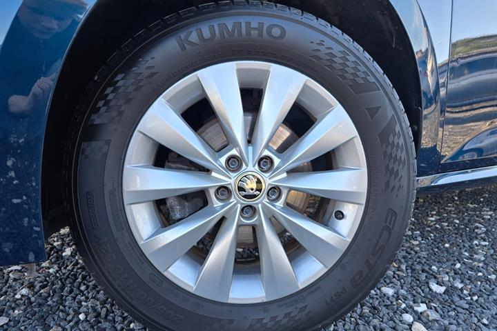 Blå Skoda Kamiq fra 2021