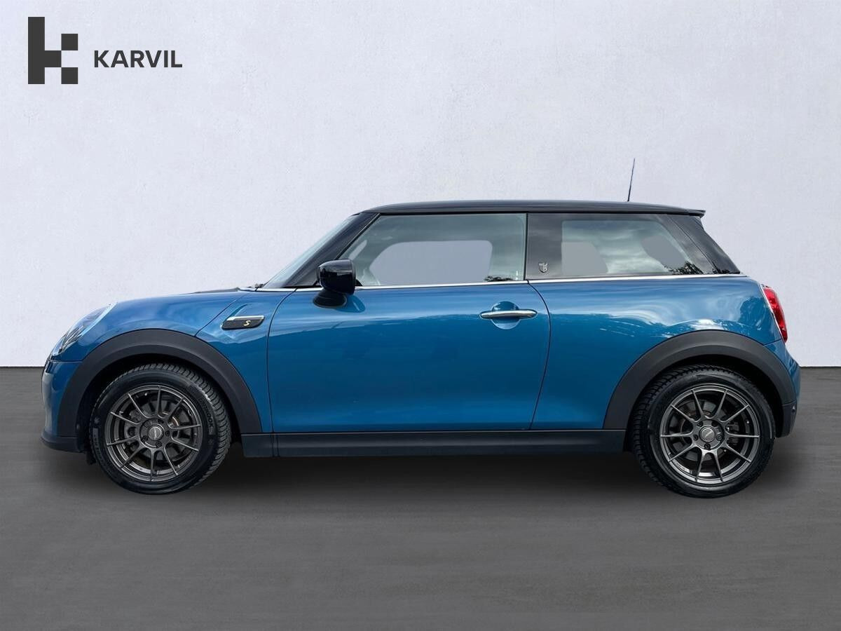 Blå Mini Cooper SE fra 2022