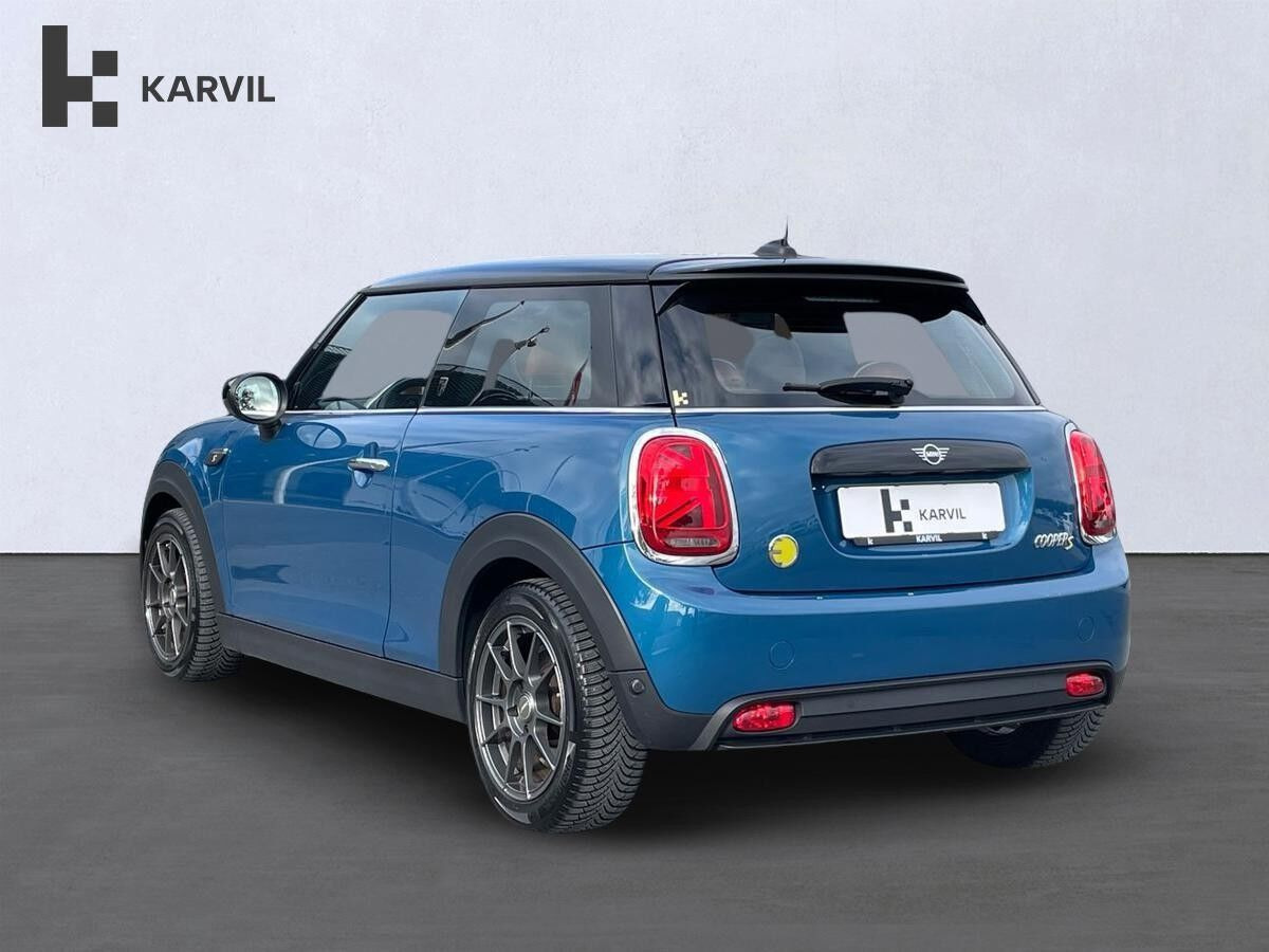Blå Mini Cooper SE fra 2022