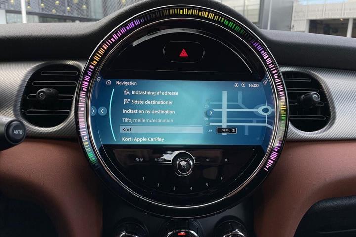 Blå Mini Cooper SE fra 2022