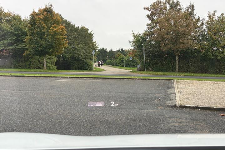 Grå VW ID.4 fra 2021