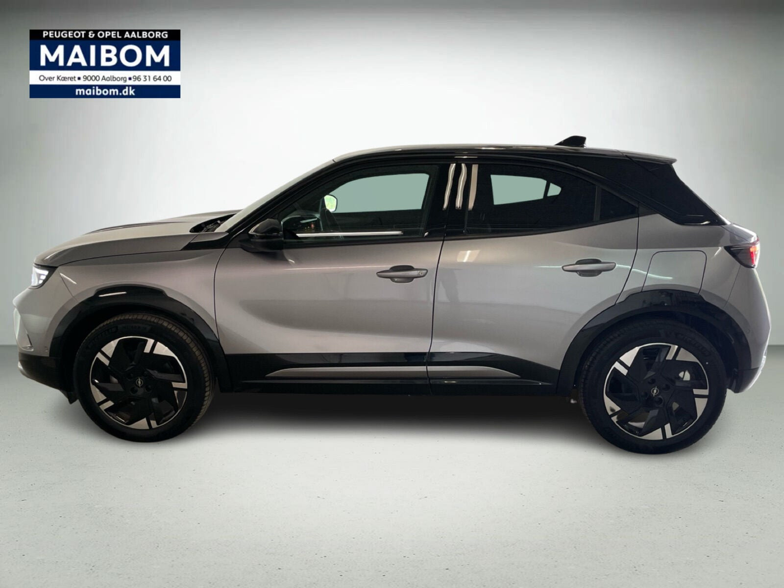 Sølv Opel Mokka-e fra 2025