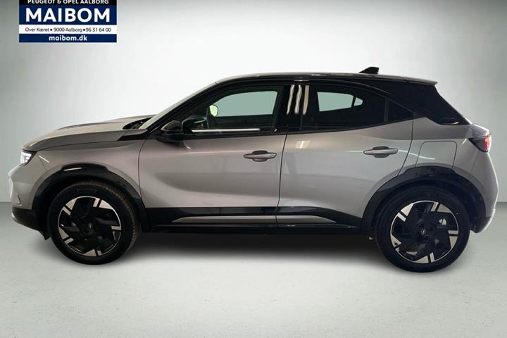 Sølv Opel Mokka-e fra 2025