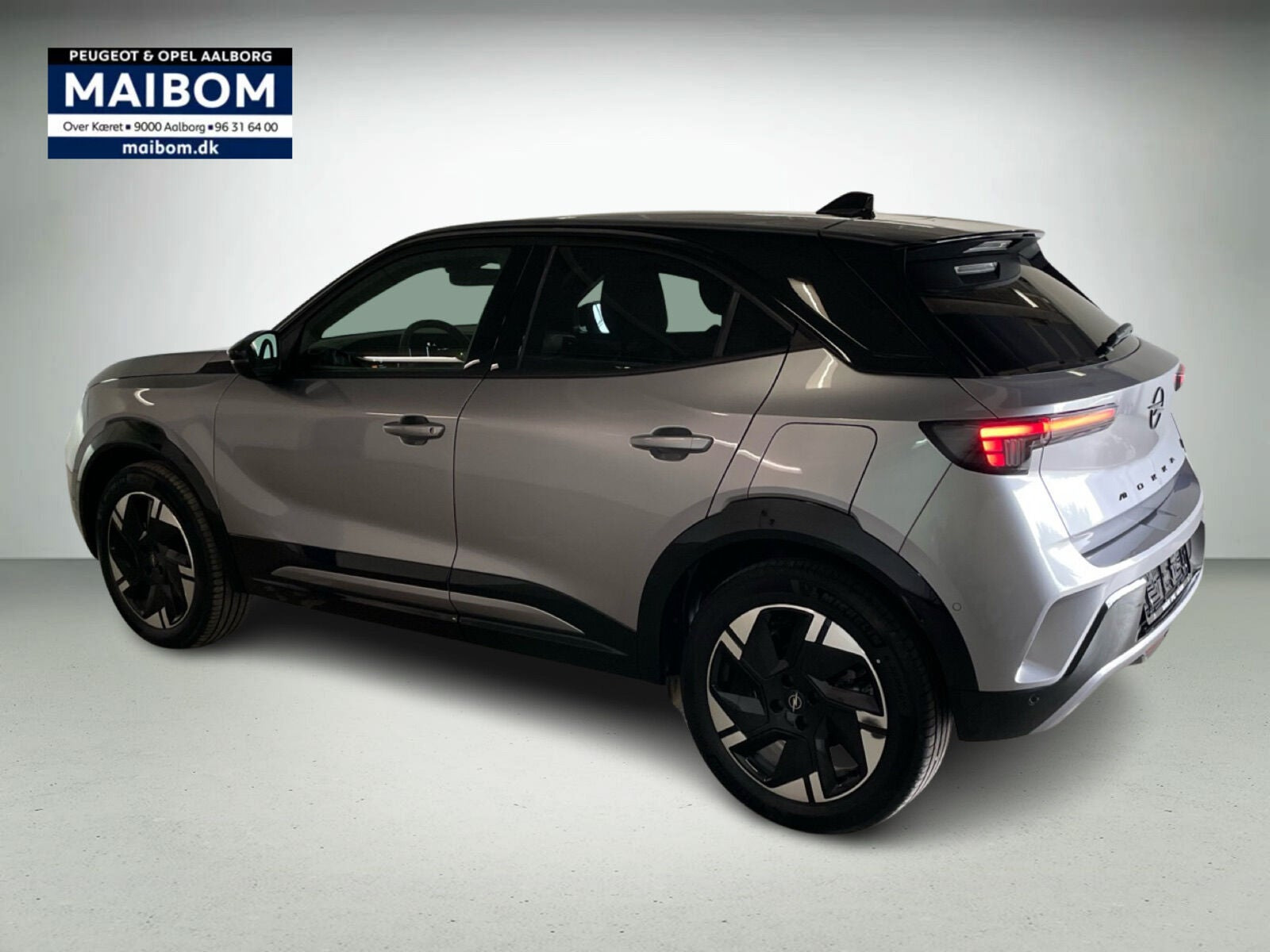 Sølv Opel Mokka-e fra 2025