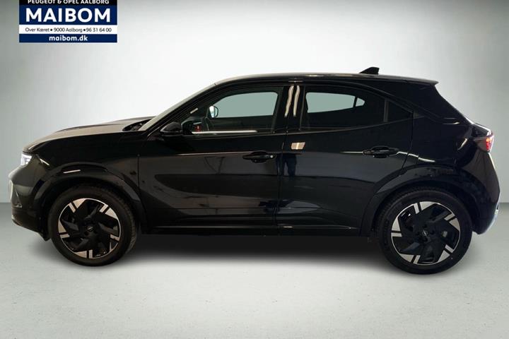 Sort Opel Mokka-e fra 2025