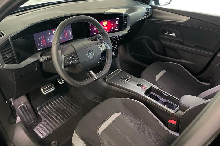 Sort Opel Mokka-e fra 2025