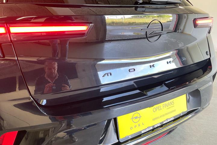 Sort Opel Mokka-e fra 2025