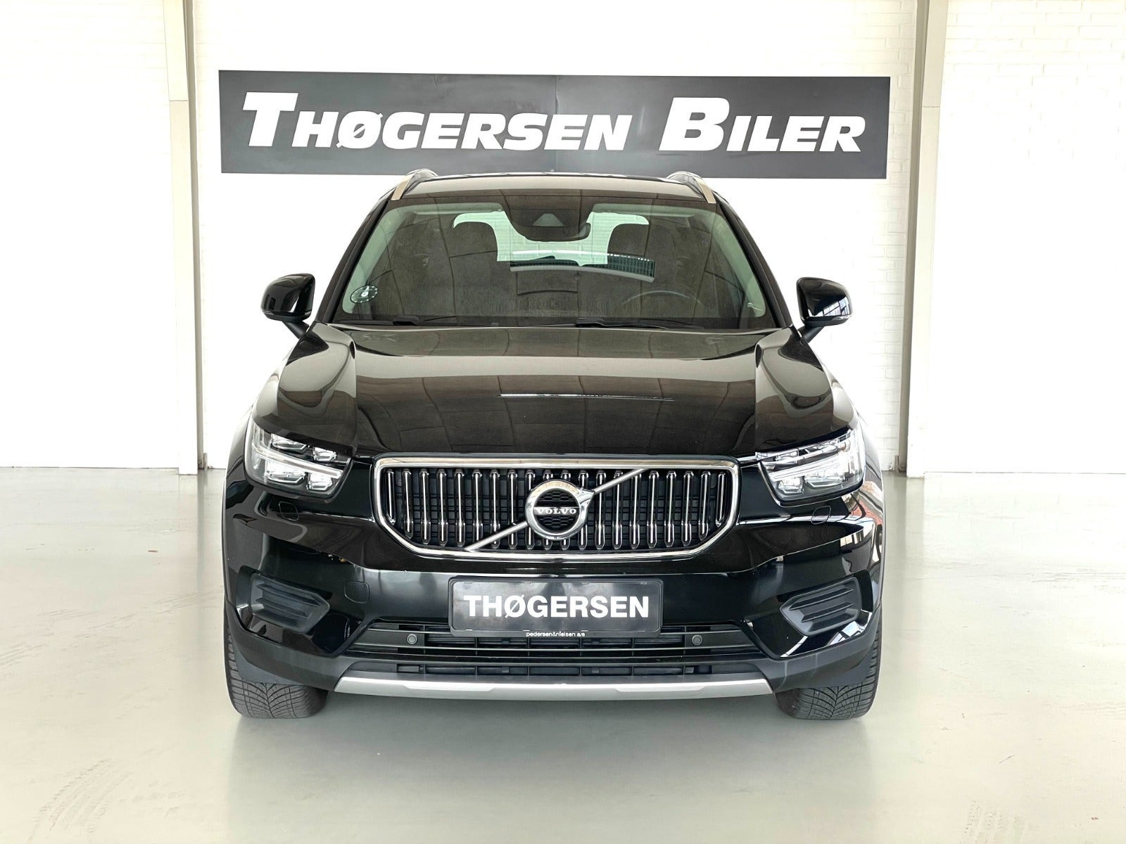 Sort Volvo XC40 fra 2022