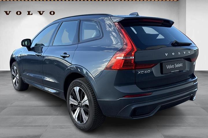 Blå Volvo XC60 fra 2023