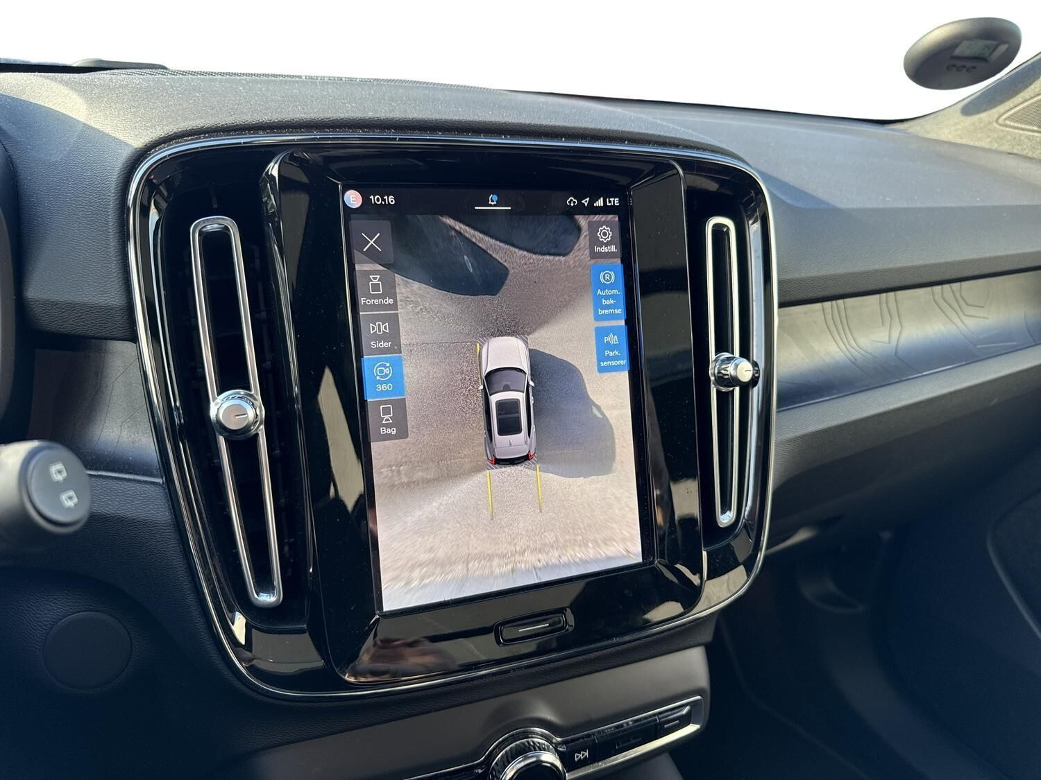Sort Volvo XC40 fra 2022