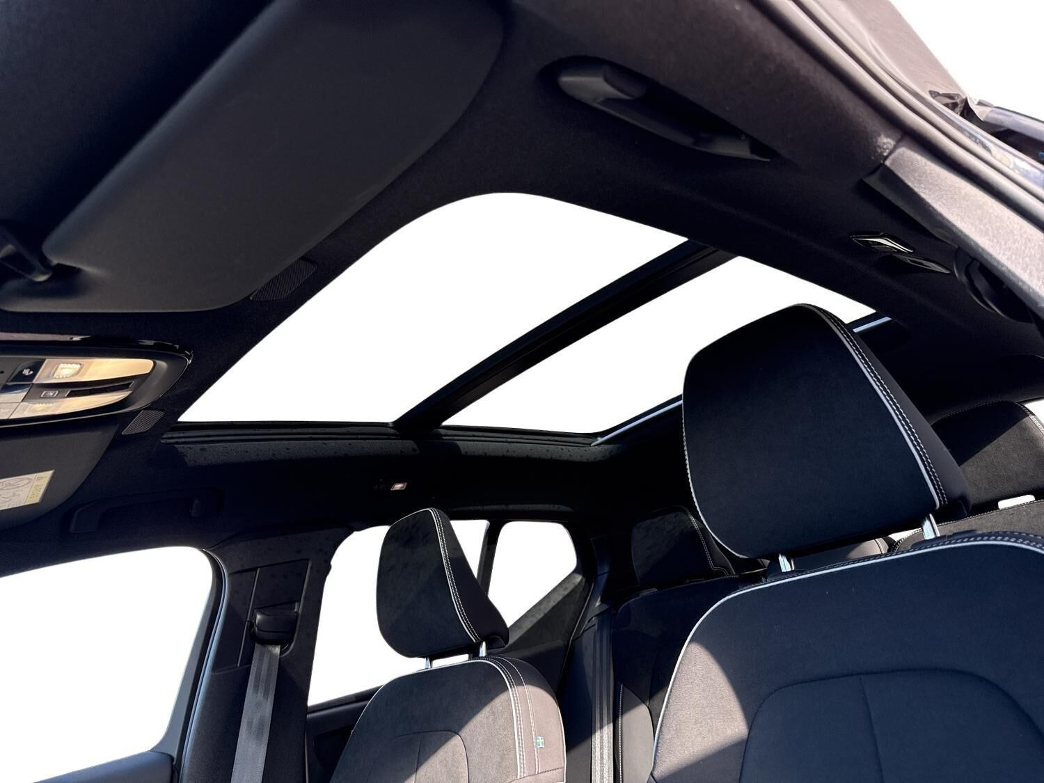 Sort Volvo XC40 fra 2022