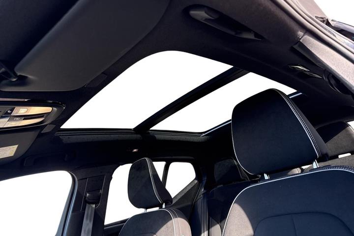 Sort Volvo XC40 fra 2022