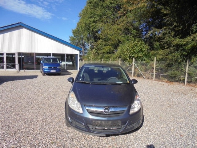 Grå Opel Corsa fra 2011