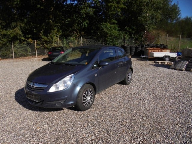 Grå Opel Corsa fra 2011