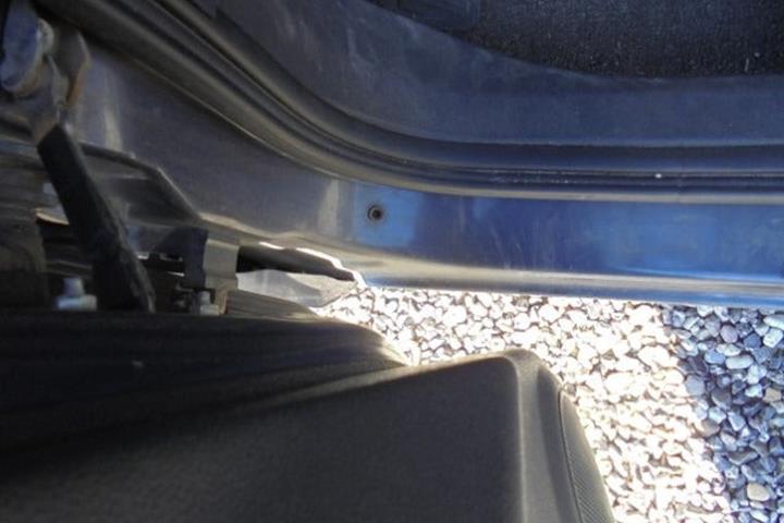 Grå Opel Corsa fra 2011
