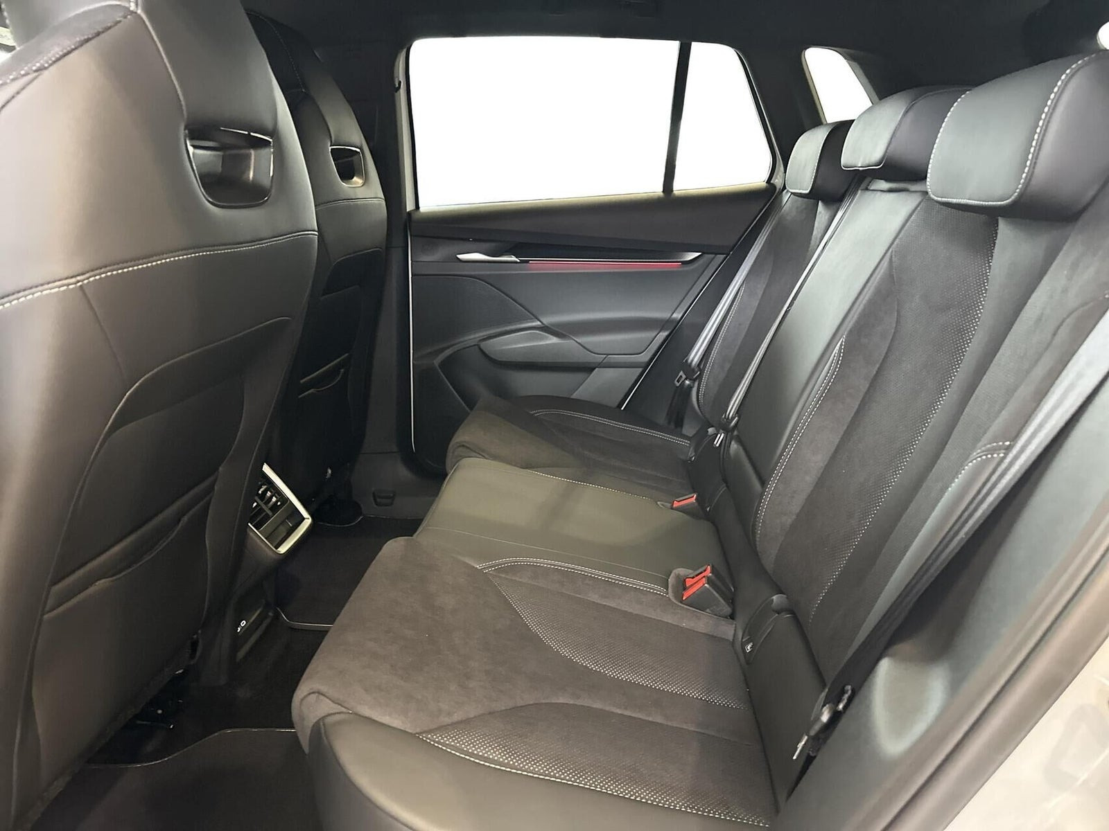 Hvid Skoda Elroq fra 2027