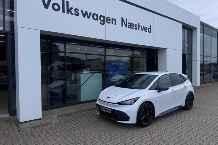 Hvid Cupra Born fra 2023