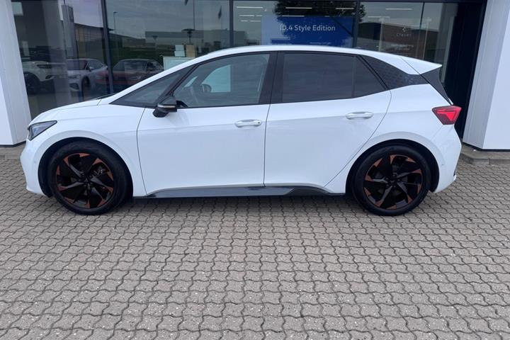 Hvid Cupra Born fra 2023