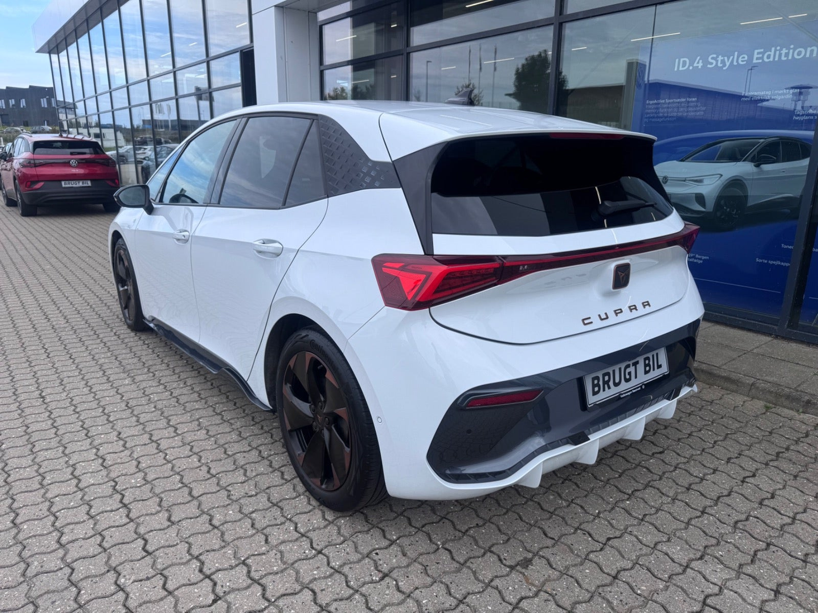 Hvid Cupra Born fra 2023