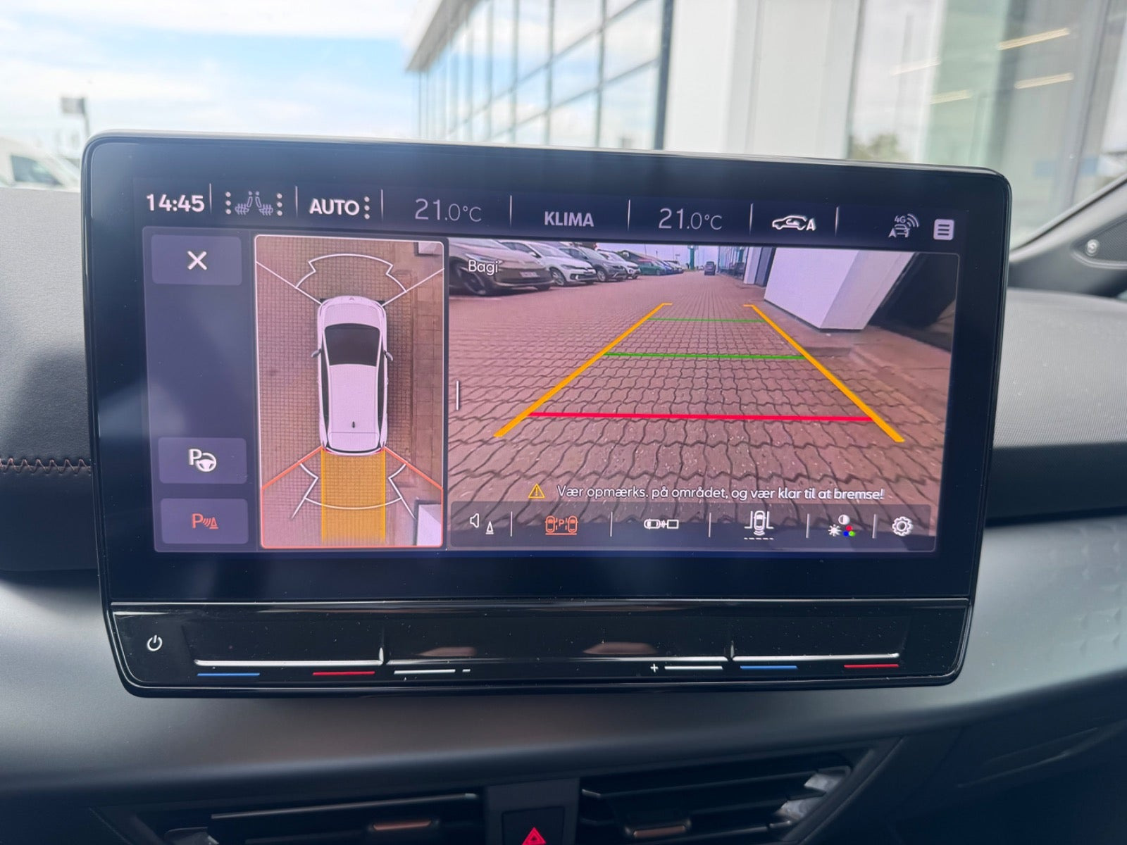 Hvid Cupra Born fra 2023