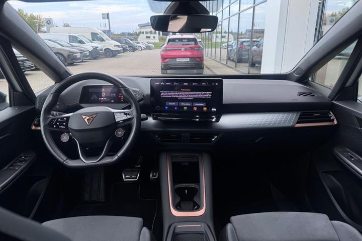 Hvid Cupra Born fra 2023