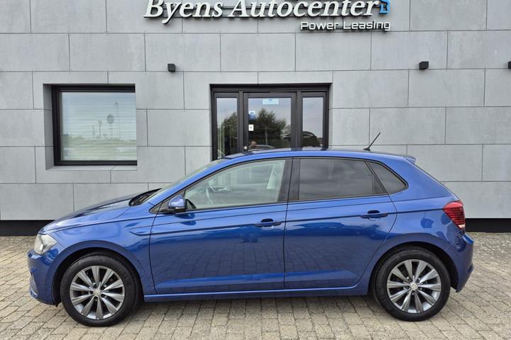 Blå VW Polo fra 2019