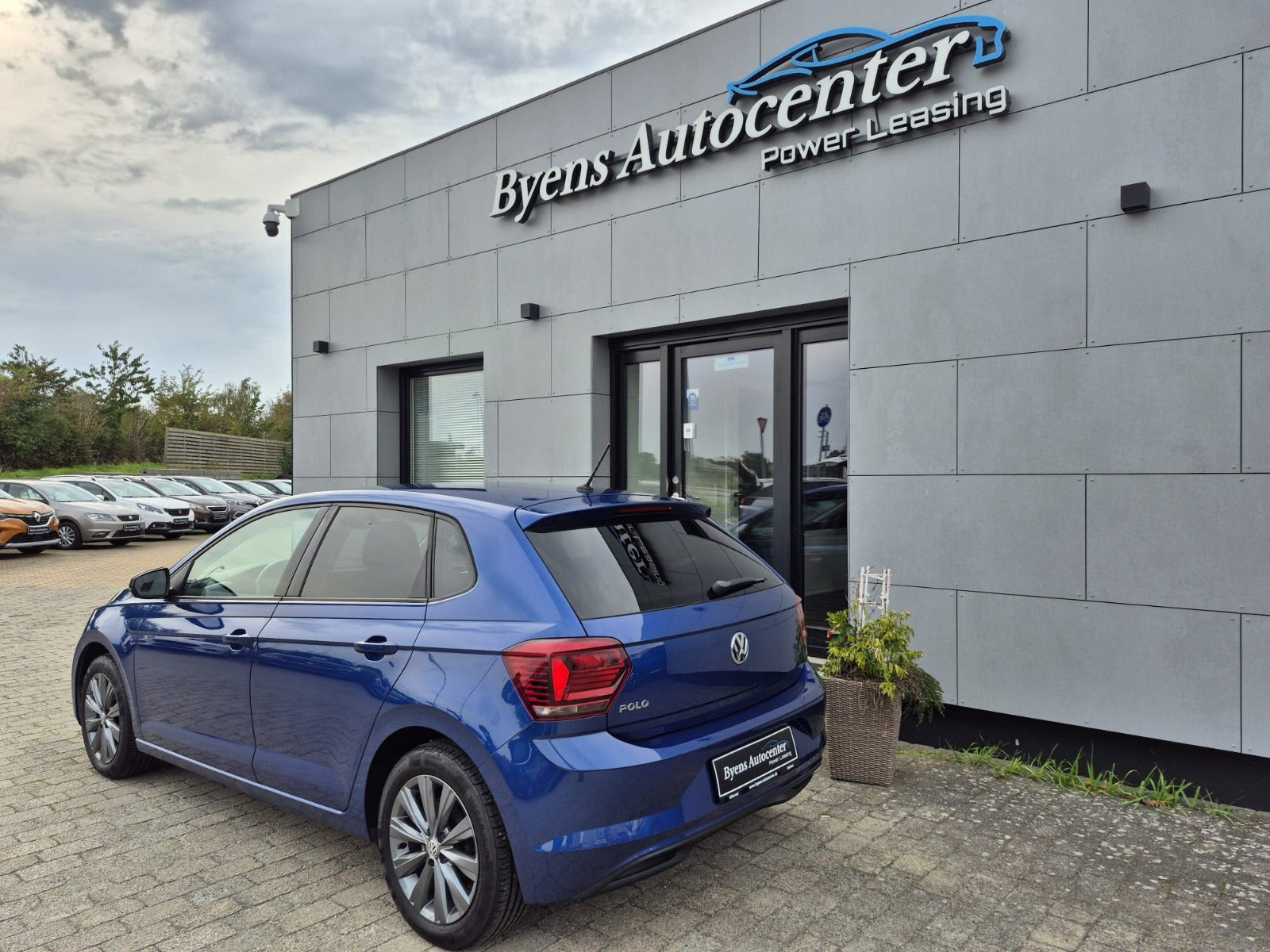 Blå VW Polo fra 2019