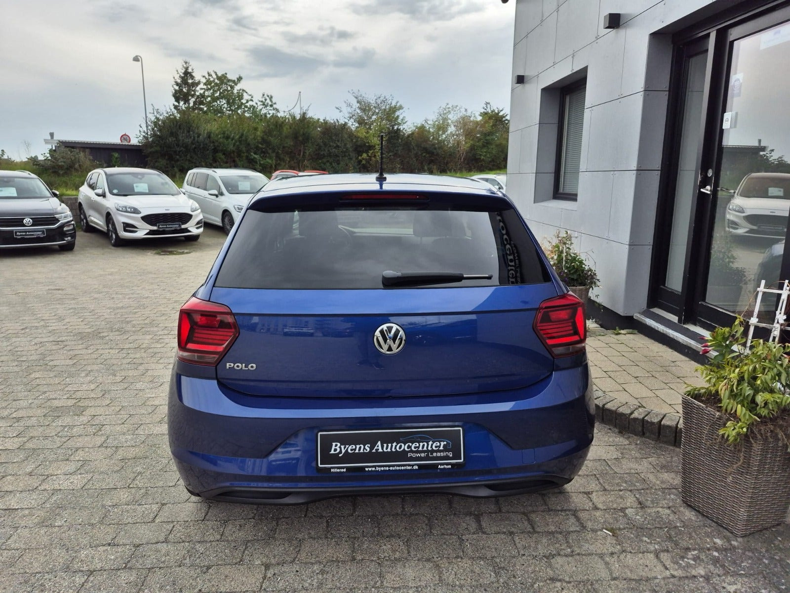 Blå VW Polo fra 2019