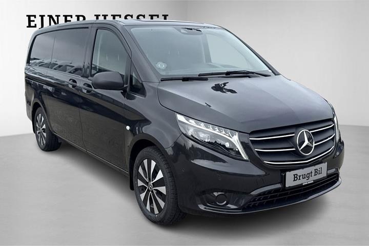 Grå Mercedes Vito 119 fra 2022