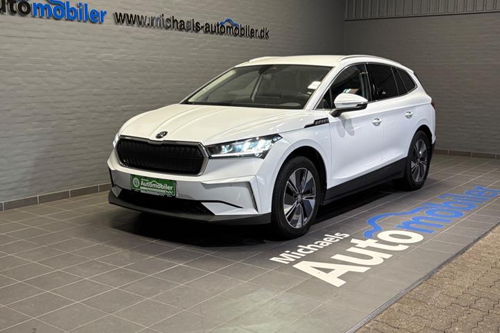 Hvid Skoda Enyaq fra 2025