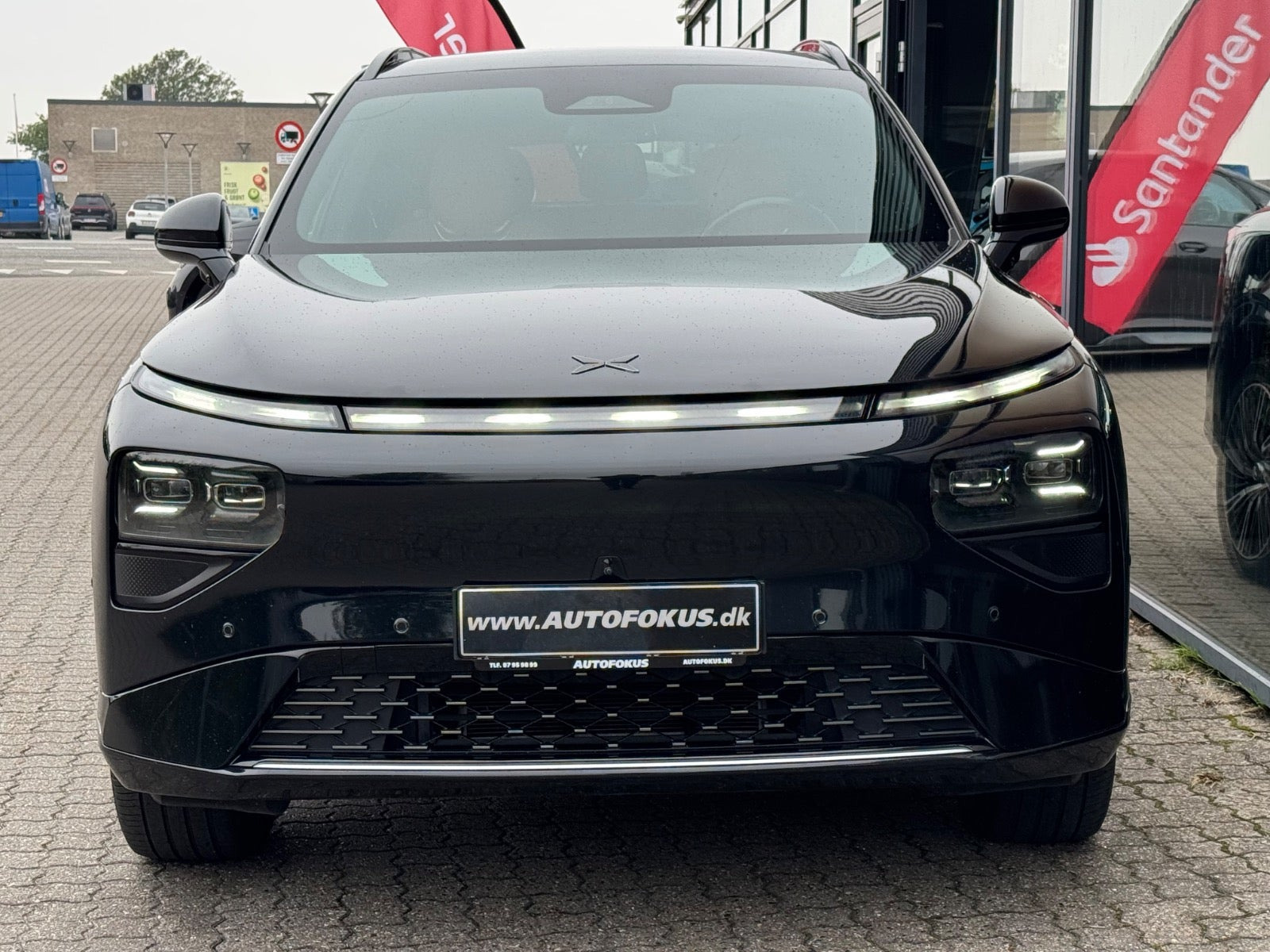 Sort Xpeng G9 fra 2023