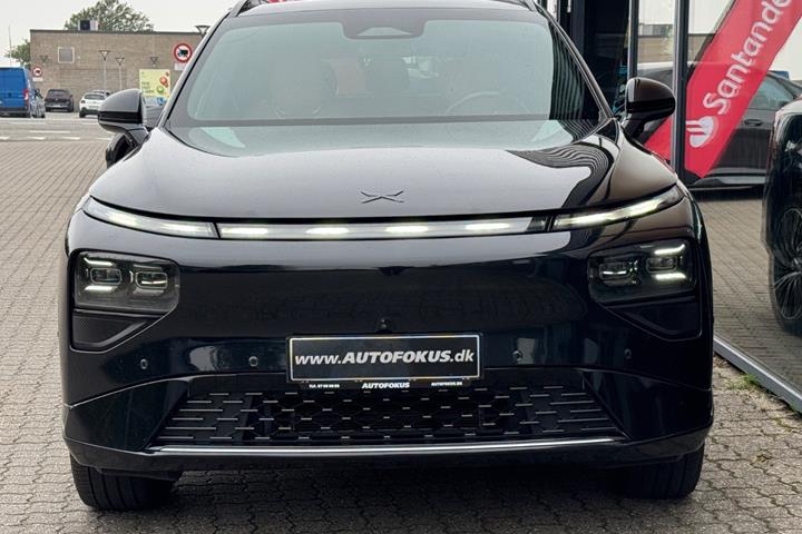 Sort Xpeng G9 fra 2023
