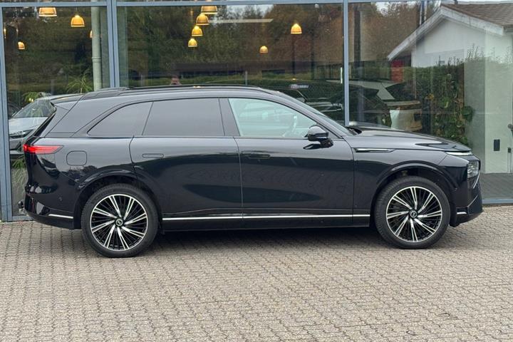 Sort Xpeng G9 fra 2023