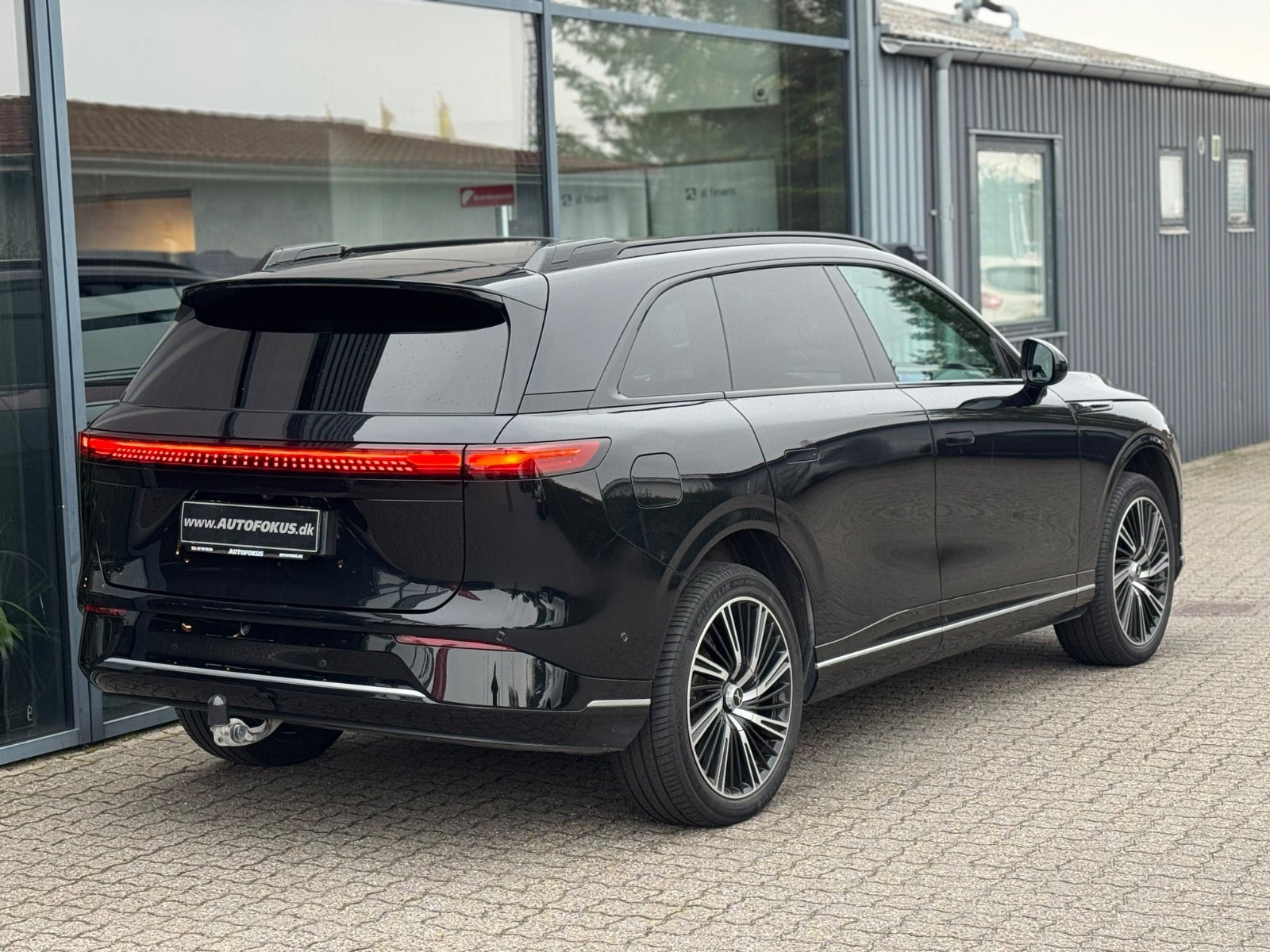 Sort Xpeng G9 fra 2023