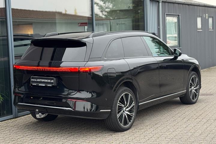 Sort Xpeng G9 fra 2023