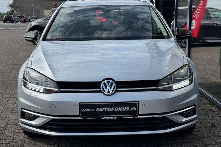Sølv VW Golf VII fra 2019