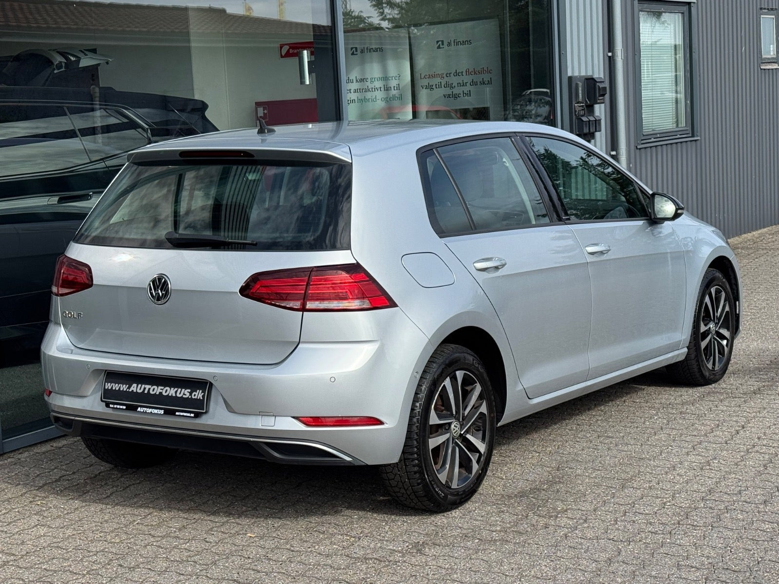 Sølv VW Golf VII fra 2019