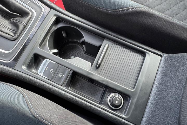 Sølv VW Golf VII fra 2019