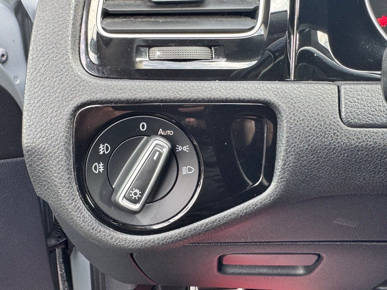 Sølv VW Golf VII fra 2019
