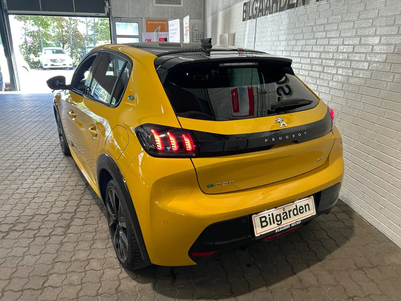 undefined Peugeot e-208 fra 2023