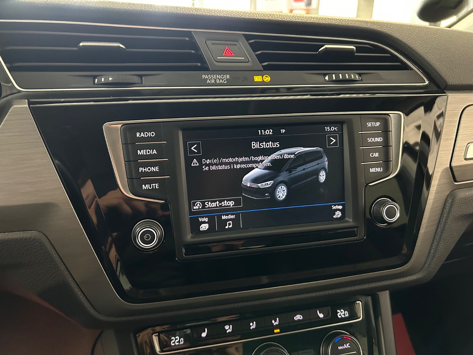 Sort VW Touran fra 2017