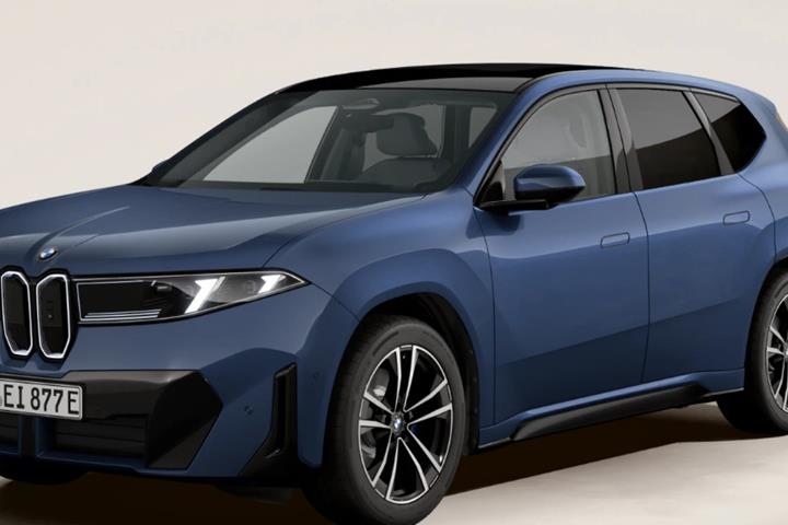 Blå BMW iX3 fra 2026