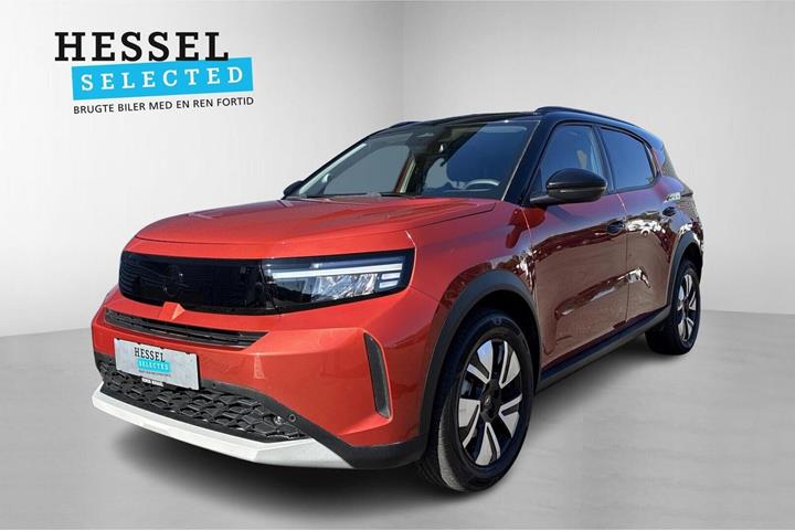 Orange Opel Frontera fra 2025 set udefra