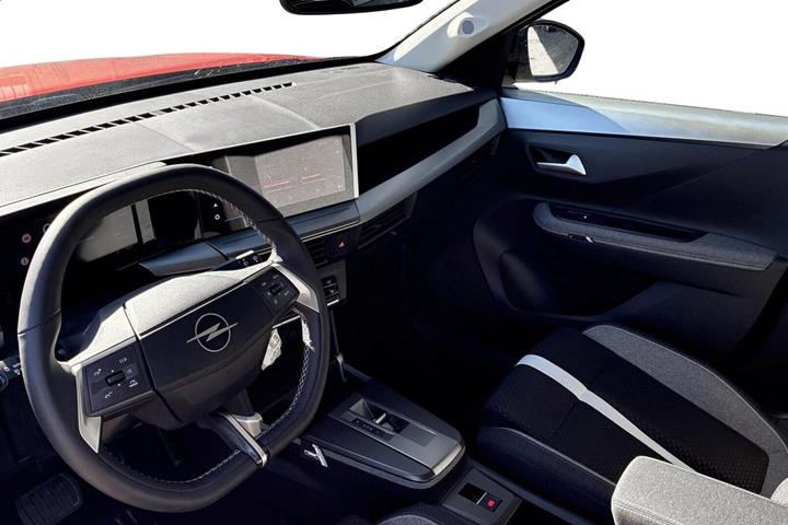Orange Opel Frontera fra 2025