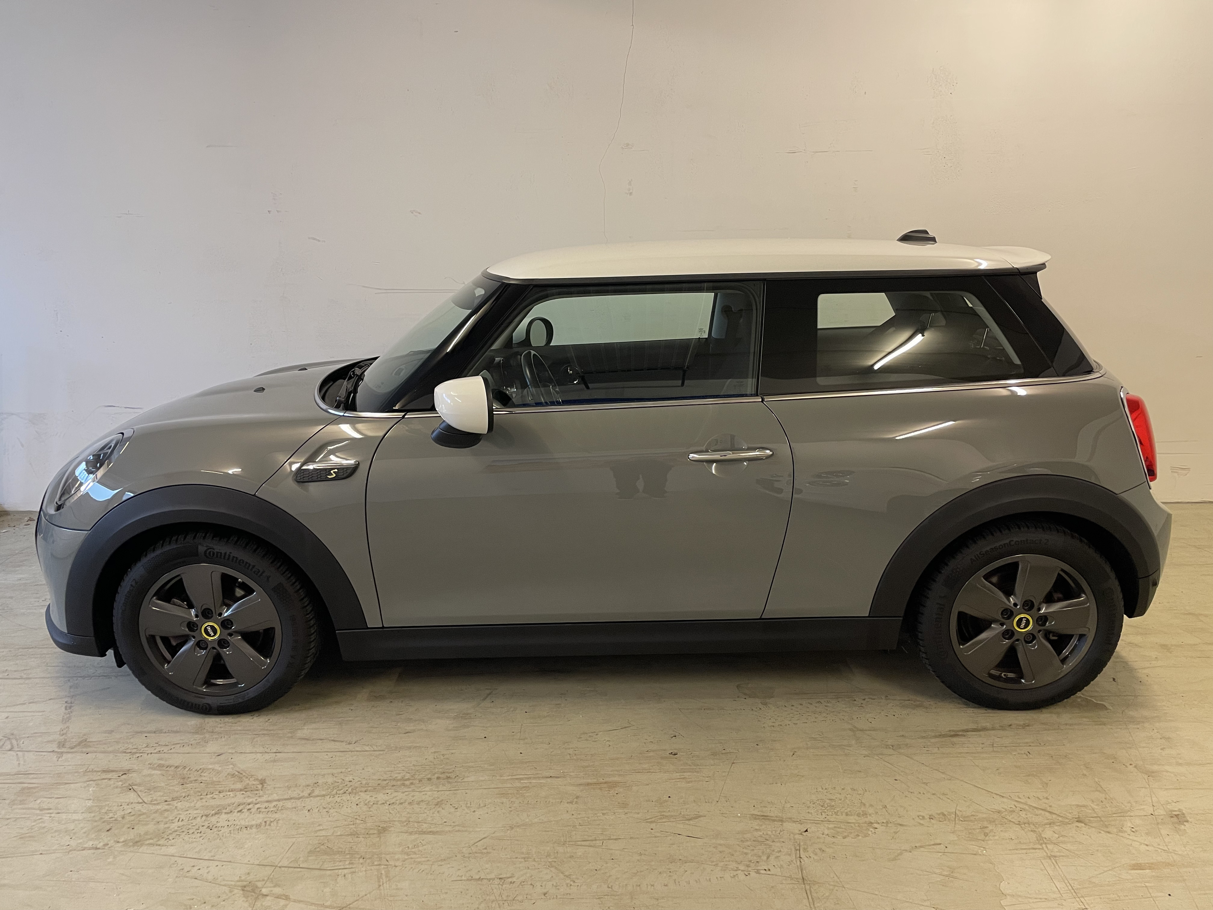 Grå Mini Cooper SE fra 2021