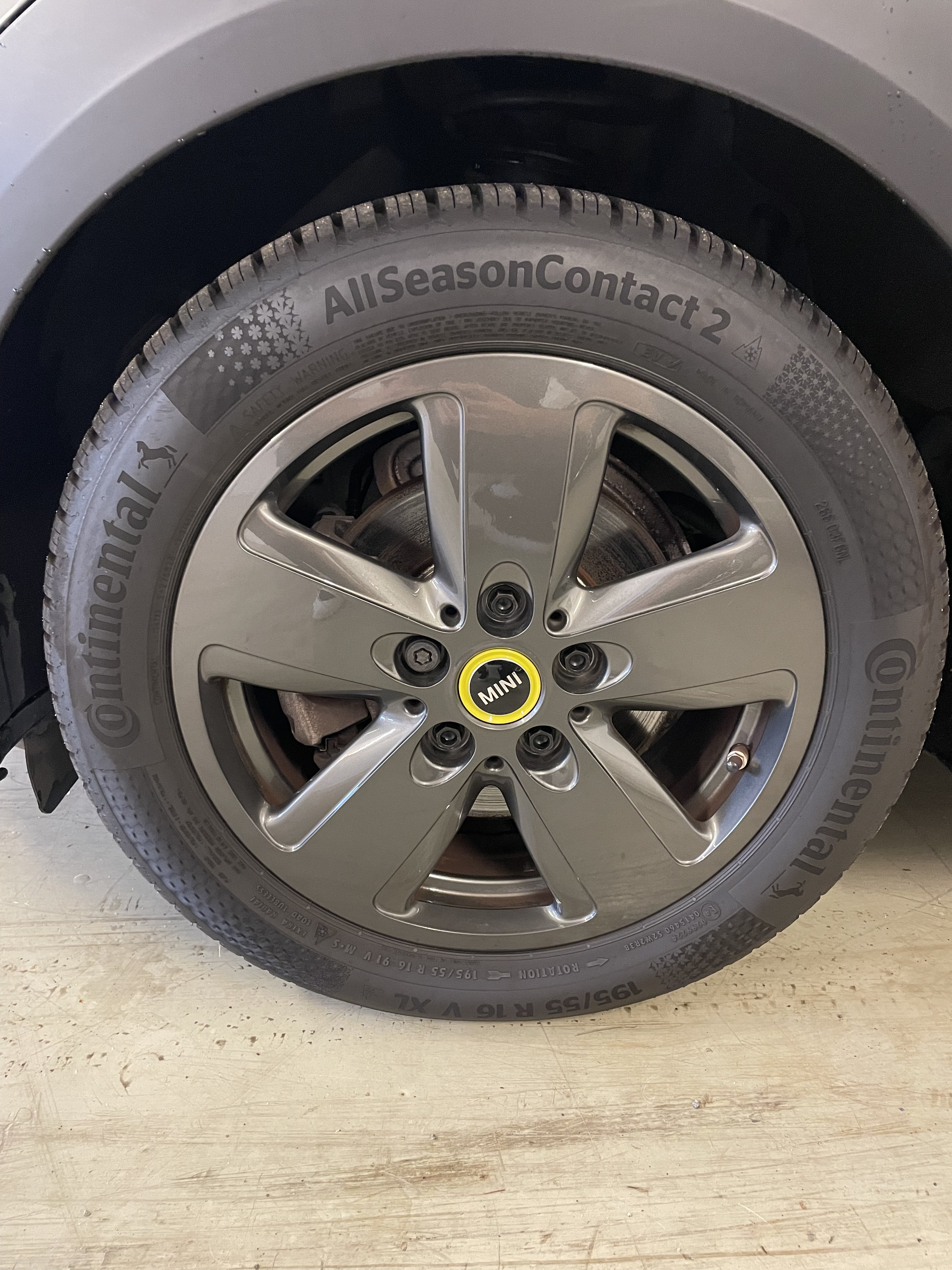 Grå Mini Cooper SE fra 2021