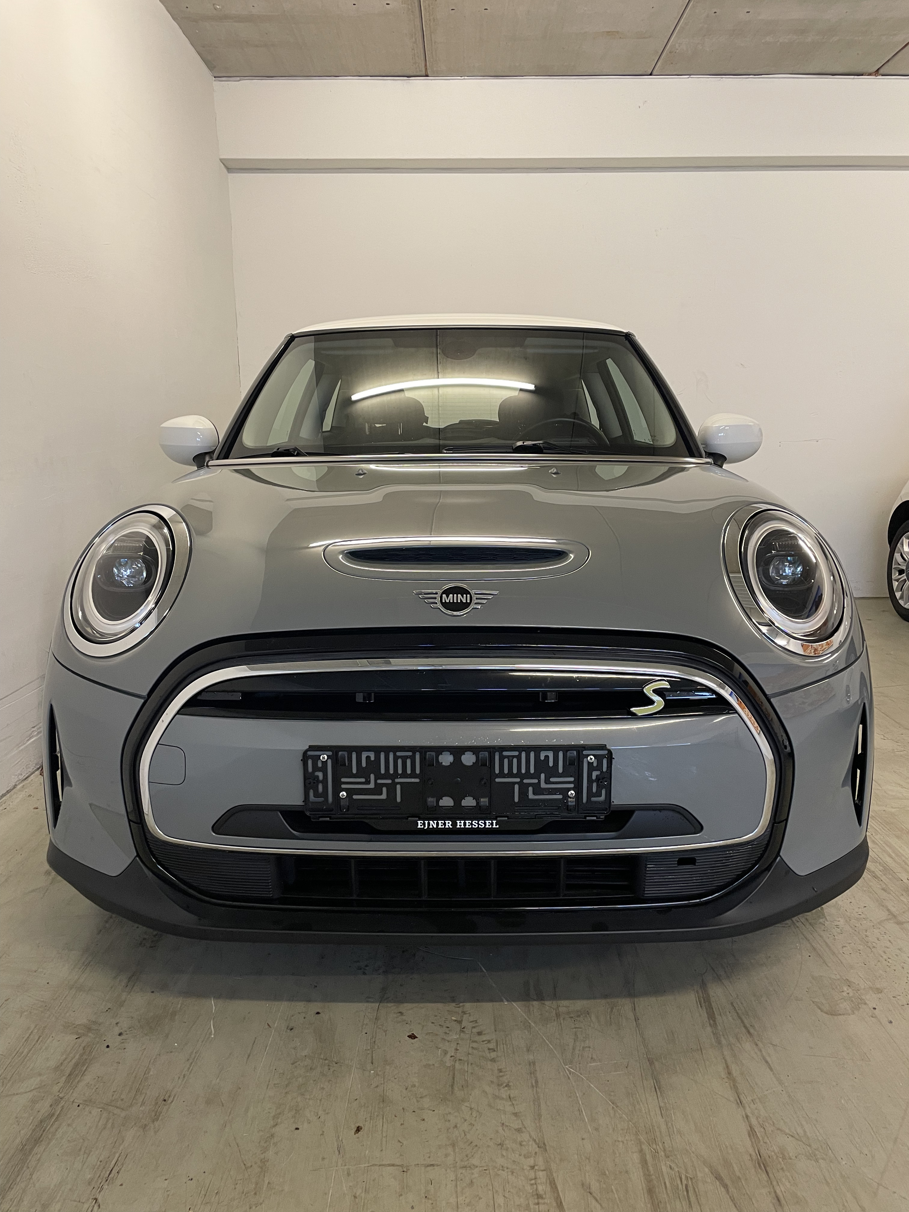 Grå Mini Cooper SE fra 2021
