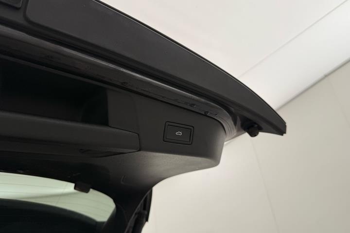 Grå VW ID.4 fra 2022