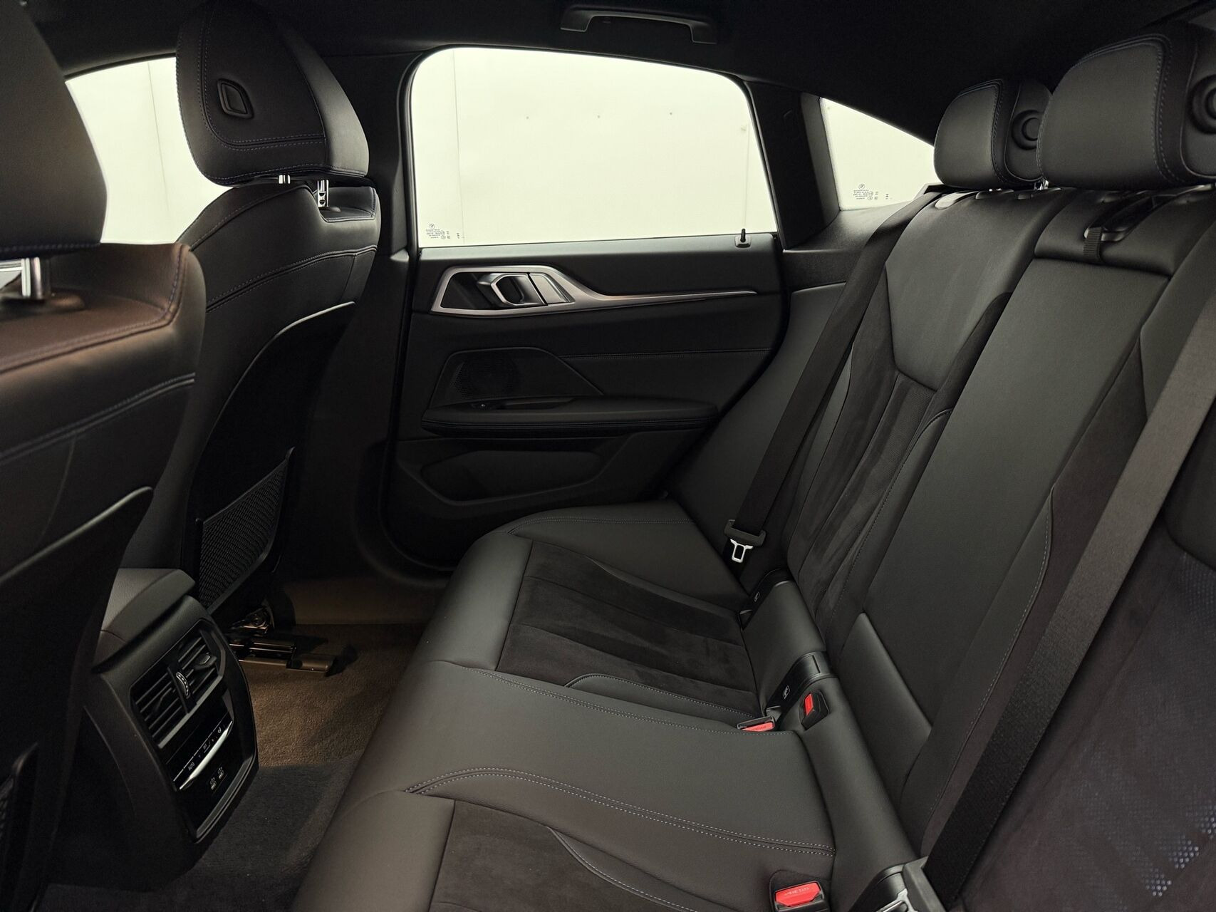 Sort BMW i4 fra 2023