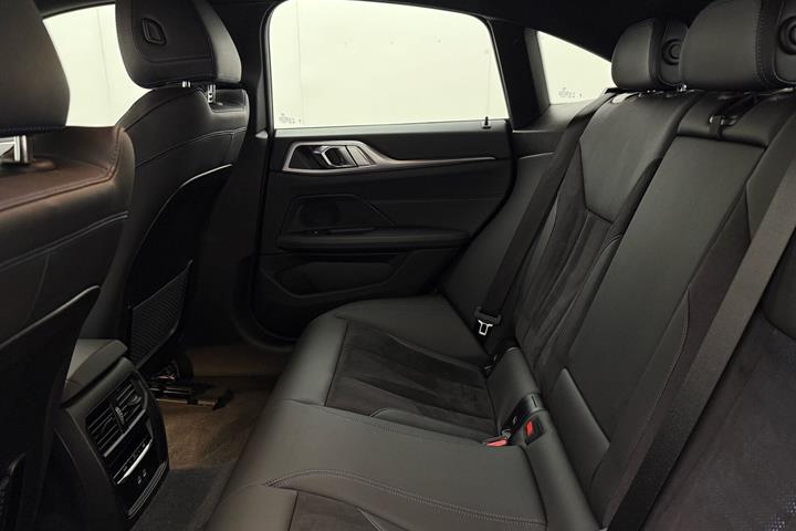Sort BMW i4 fra 2023